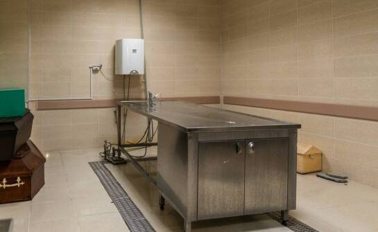 Jakie są najważniejsze aspekty przygotowania ciała do pochówku?