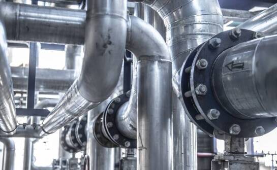 Wpływ ceramicznych wykładzin na trwałość przemysłowych rurociągów