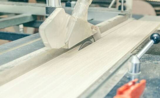 Einsatz moderner Holzbearbeitungsmaschinen in der Palettenproduktion