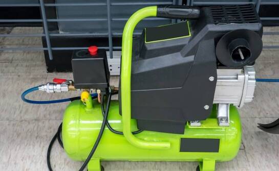 Sprężarka powietrza jako niezbędny element wyposażenia nowoczesnego warsztatu