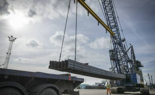 Kluczowe aspekty bezpieczeństwa podczas załadunku dużych gabarytów