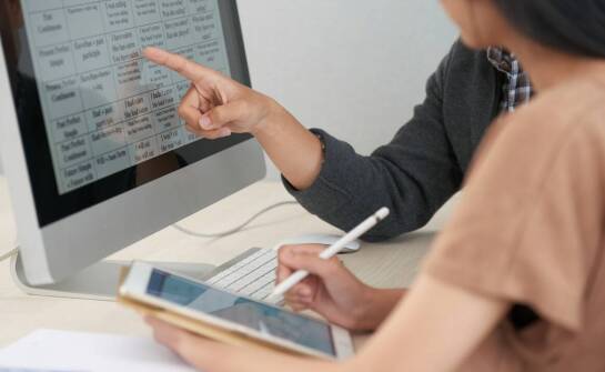 Interaktywne monitory i ich rola w kształtowaniu umiejętności XXI wieku