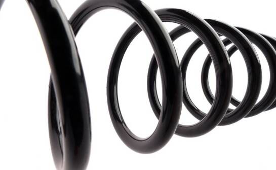 Jakie są najczęstsze problemy związane z użyciem spiralnych zębów sprężynowych?