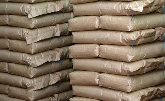 Jak papierowe torby z fałdą wpływają na efektywność pakowania?