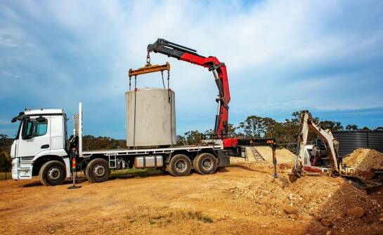 Jak wynajem HDS usprawnia transport nietypowych elementów budowlanych?