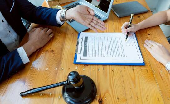 Rola adwokata w negocjacjach handlowych umów