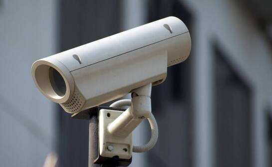 Jakie czynniki wpływają na skuteczność systemu napłotowego?