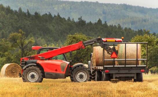 Jakie funkcje oferują nowoczesne ładowarki JCB dla rolników?
