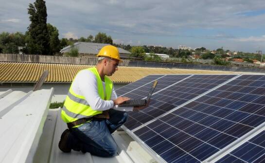 Jakie są perspektywy rozwoju technologii mobilnego monitoringu w branży OZE?