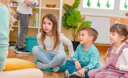 Jakie grupowe zajęcia są oferowane dla dzieci z zespołem Aspergera w przedszkolu?