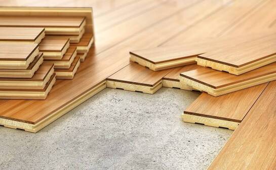 Jak skandynawskie drewno wpływa na jakość podłogowych desek?