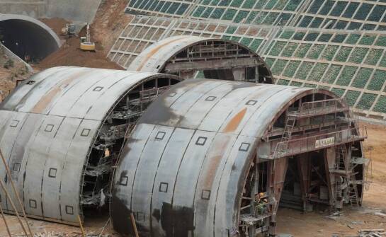 Innowacyjne technologie w projektowaniu szczelinowych ścian dla tuneli