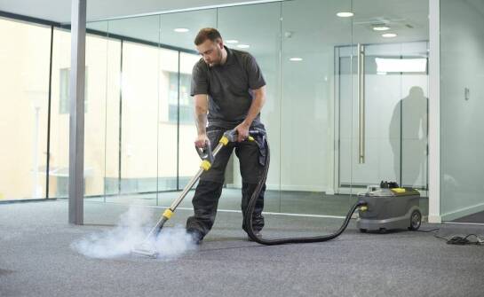 Czyszczenie obiektowych wykładzin a ich estetyka i trwałość