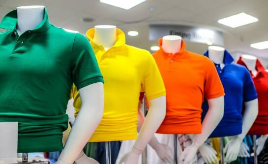 Jak dobrać rozmiary reklamowej odzieży dla różnych grup docelowych?