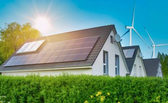 Jak budowa energooszczędnych domów wpływa na zmniejszenie śladu węglowego?