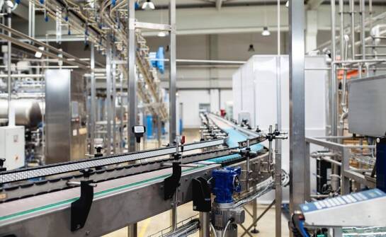 Wykorzystanie systemów OEE w optymalizacji wydajności produkcyjnych linii