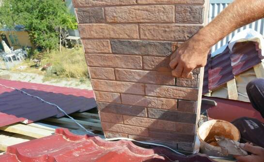 Szlamowanie jako sposób na przywrócenie szczelności starym kominów