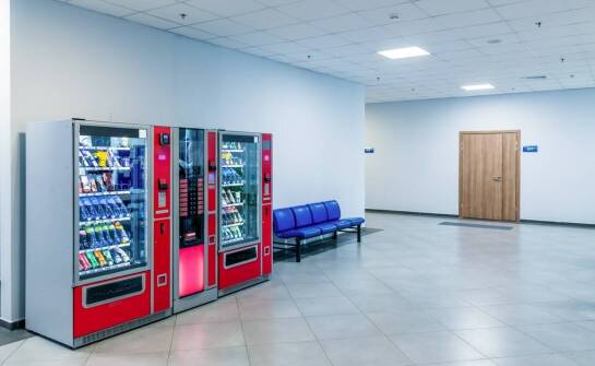Automaty vendingowe w biurowcach – korzyści dla pracowników i dla pracodawców