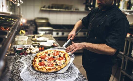 Wpływ prasy do pizzy na tempo pracy w pizzeriach