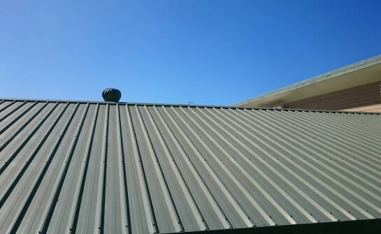 Jak czerpnia z okapnikiem wpływa na efektywność wentylacji?