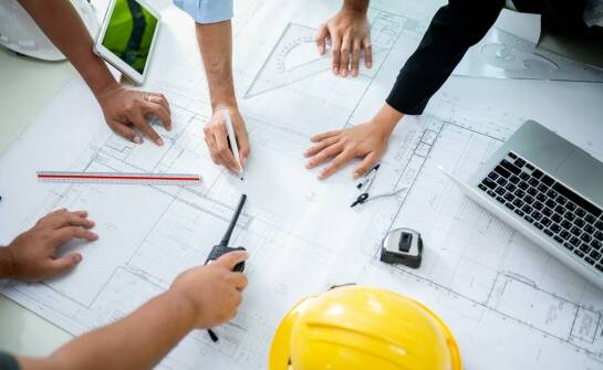 Współpraca z architektami przy projektowaniu elektrycznych instalacji
