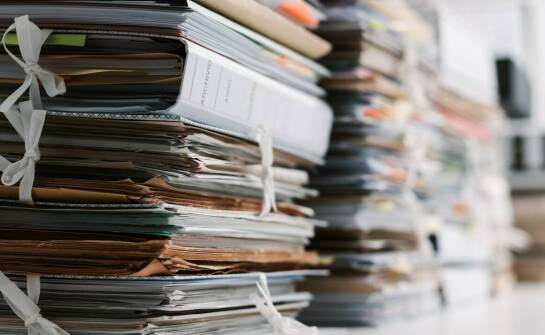 Jakie narzędzia wspierają proces archiwizacji aktów?