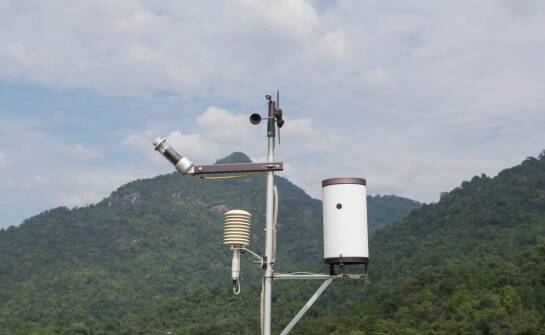 Meteorologiczne stacje jako wsparcie dla systemów pomiaru i sterowania ruchem