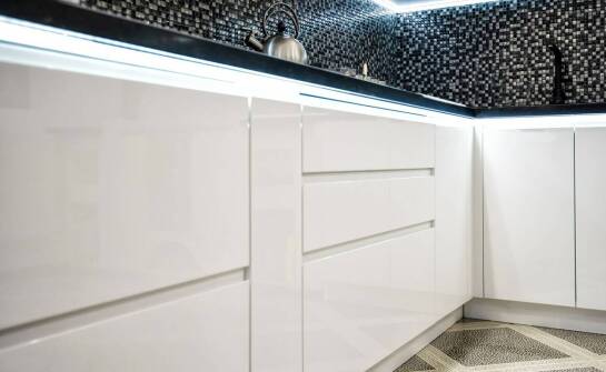 Szkło z grafiką: wyjątkowe rozwiązania dla Twojego domu