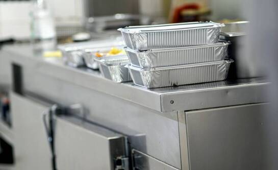 Dlaczego warto inwestować w wysokiej jakości foliowe worki dla gastronomii?
