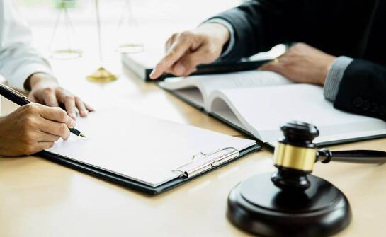 Proces dochodzenia roszczeń z umów ubezpieczeniowych: wsparcie prawnej kancelarii