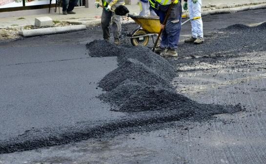 Kluczowe aspekty wyboru odpowiedniego zimnego asfaltu dla projektów infrastrukturalnych