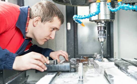 Jak końcowe testy zapewniają niezawodność naprawionych wrzecion?