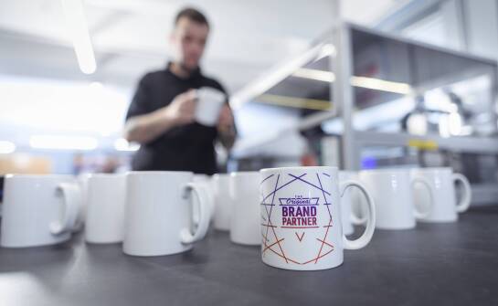 Najlepsze praktyki przy zamawianiu reklamowych gadżetów z indywidualnym nadrukiem
