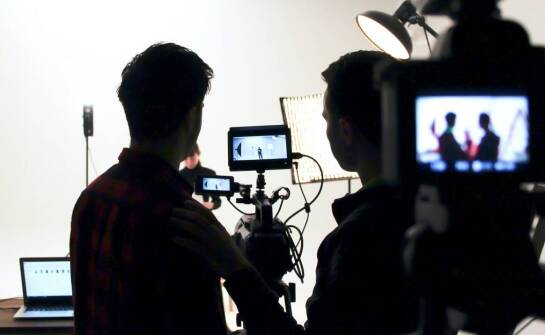 Jak filmowe warsztaty wpływają na rozwój twórczych umiejętności uczniów w technikum?