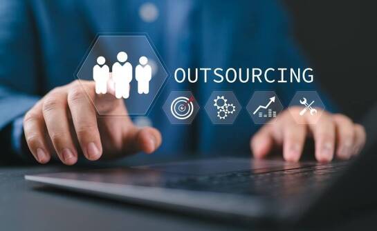 Korzyści płynące z outsourcingu usług księgowych dla średnich przedsiębiorstw