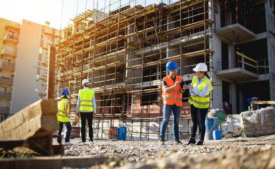 Najczęstsze wyzwania w branży budowlanych usług