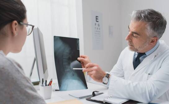 Kiedy warto zgłosić się do endokrynologa z problemami z wagą?