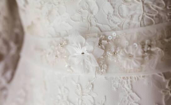 Jakie cechy powinno mieć idealne bolerko na wesele?