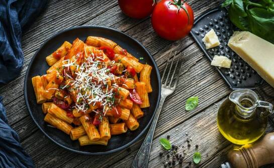 Czym wyróżniają się nasze autorskie przepisy kuchni włoskiej w restauracji w Bobrowcu?