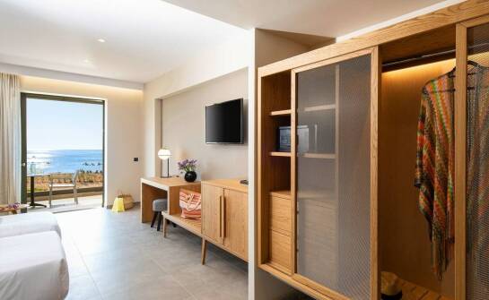 Aparthotel przy plaży – co wyróżnia nasze komfortowe apartamenty i pokoje?