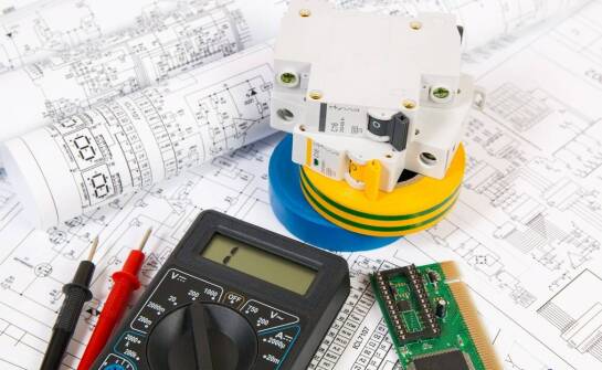 Jak zmieniają się standardy projektowania modułowych przełączników?