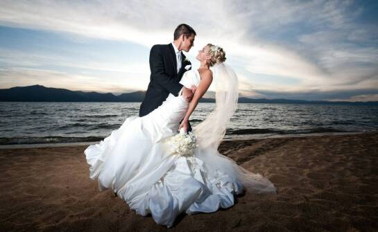 Wesele w Ustce – wyjątkowe pomysły na sesję zdjęciową na plaży