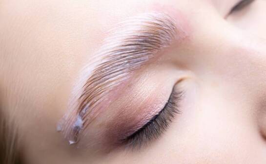 Jak przygotować się do zabiegu laminacji brwi w salonie w Starych Babicach?