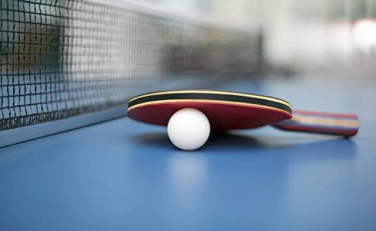 Wybór piłeczek do ping-ponga – co warto wiedzieć o materiałach używanych przy produkcji?