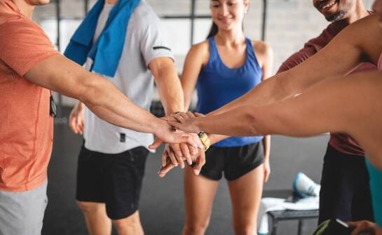 Jak doświadczenie trenerów wpływa na sukces uczestników na obozach?