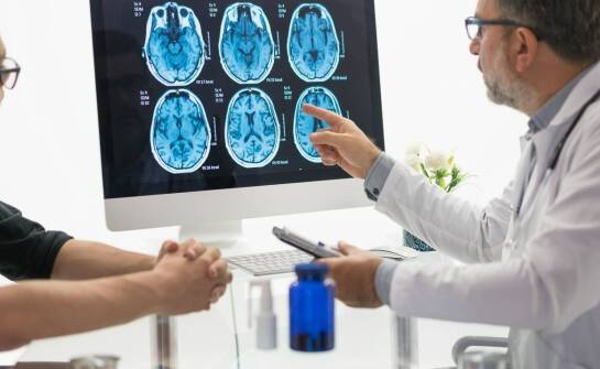 Jakie terapie oferuje neurolog w Łomiankach dla pacjentów z układu nerwowego zaburzeniami?