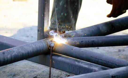 Zastosowanie technologii spawania TIG w produkcji stalowych wytrzymałych konstrukcji