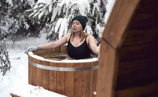 Jakie są zalety korzystania z balii do schładzania przez cały rok?