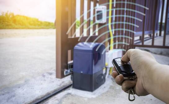 Tanie automaty do bram – co oferują nowoczesne technologiczne rozwiązania?