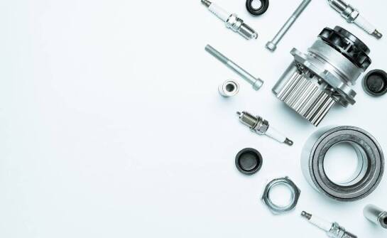 Jakie są najważniejsze aspekty przy wyborze części do Mercedesa?